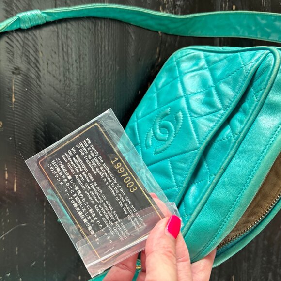 **RARE COLOR** Chanel Quilted Turquoise Crossbody Bag - Picture 4 of 12